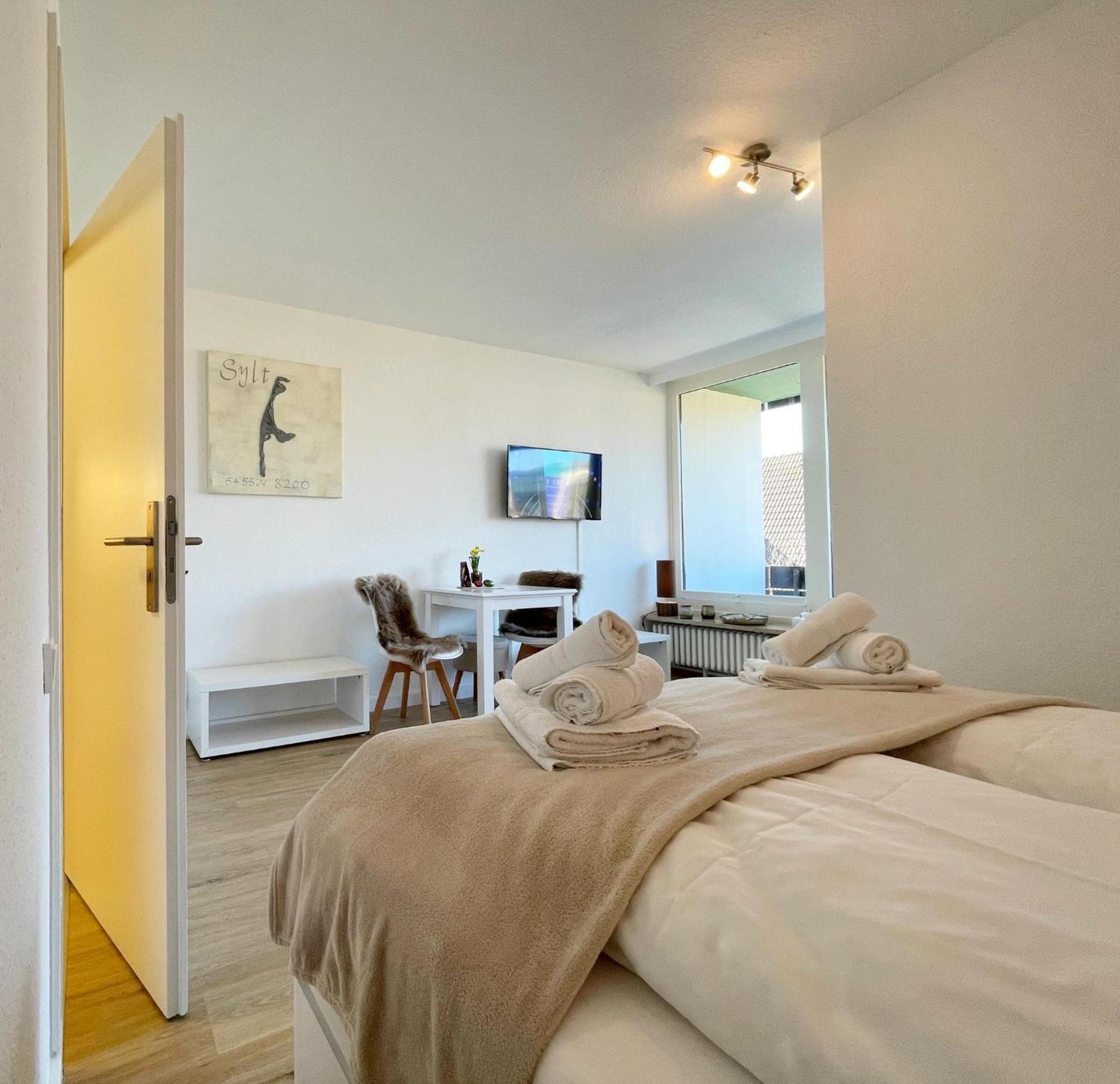 Apartment Ferienwohnung Mitten In Mit Balkon Strandlaufer 2